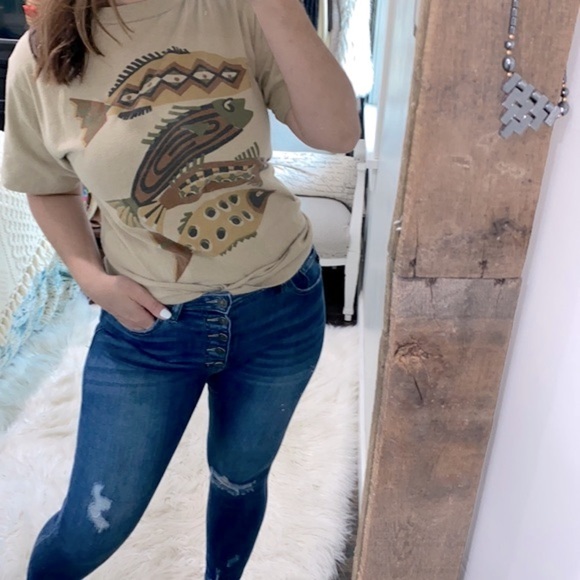 Vintage single stitch fish print T-shirt size medium - Picture 1 of 7